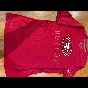 Men’s small 49ers shirt sleeve shirt